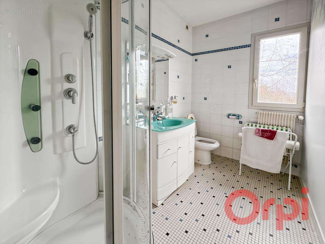 Maison à SAINT-AMAND-MONTROND