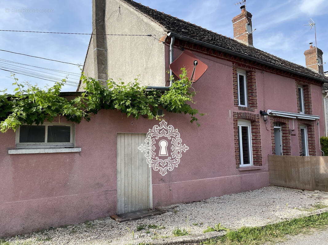 Maison à SAVINS