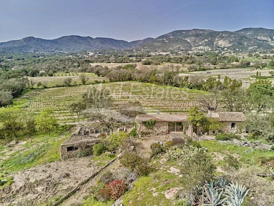 Maison à PLAN-DE-LA-TOUR