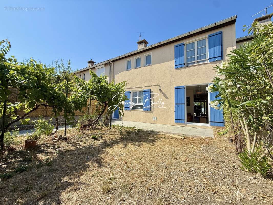 Maison à SAINT-ESTEVE