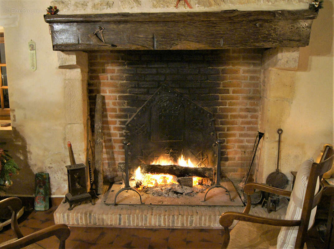 Maison à SAINT-PIERRE-D&#039;EXIDEUIL