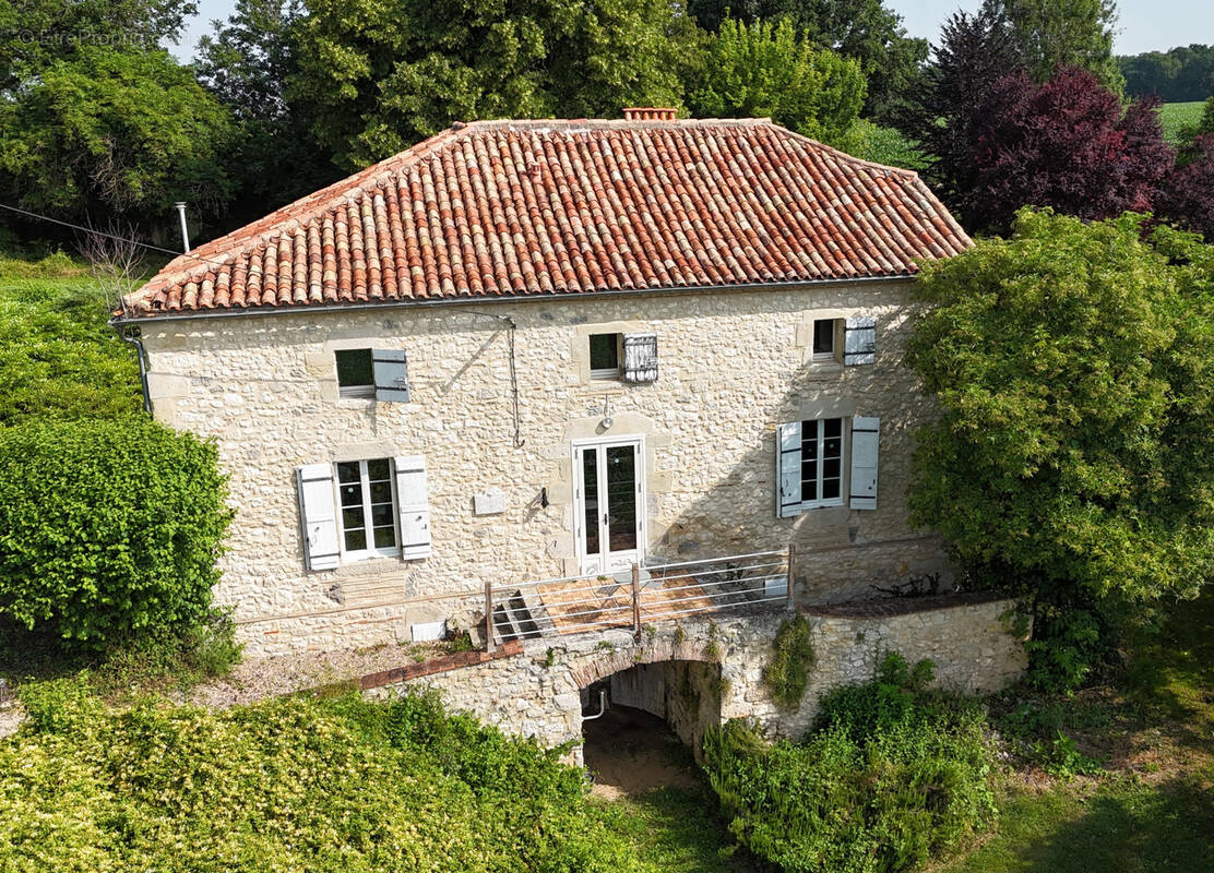 Maison à CASTELJALOUX