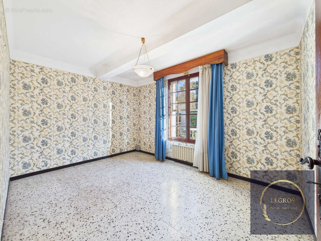 Maison à SAINT-ETIENNE-DU-GRES