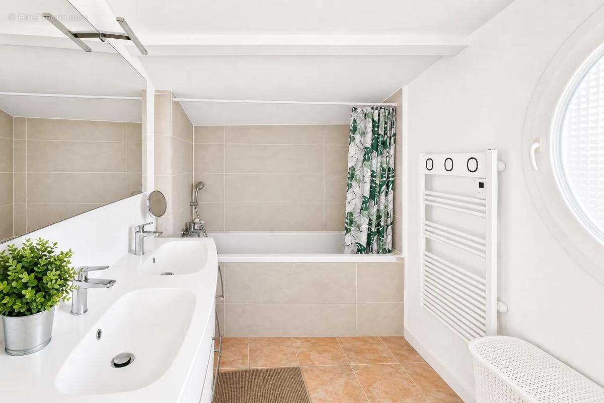 Maison rénovée de 180 m² piscine et toit terrasse à Mussidan - photo 14
