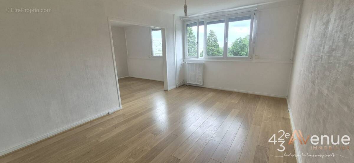 Appartement à SAINT-ETIENNE