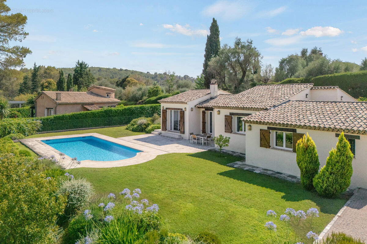 Maison à TOURRETTES-SUR-LOUP