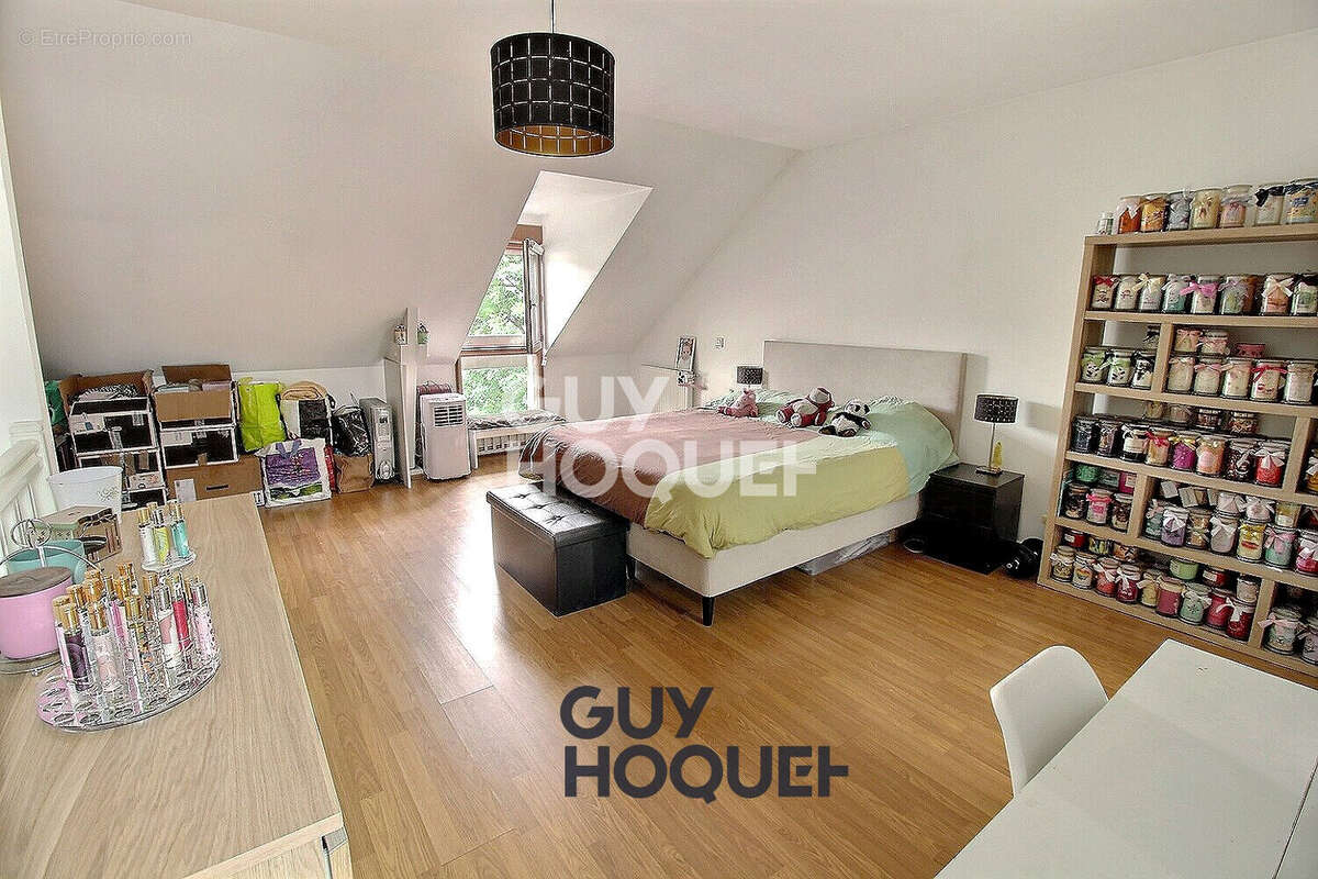 Maison à LIMEIL-BREVANNES