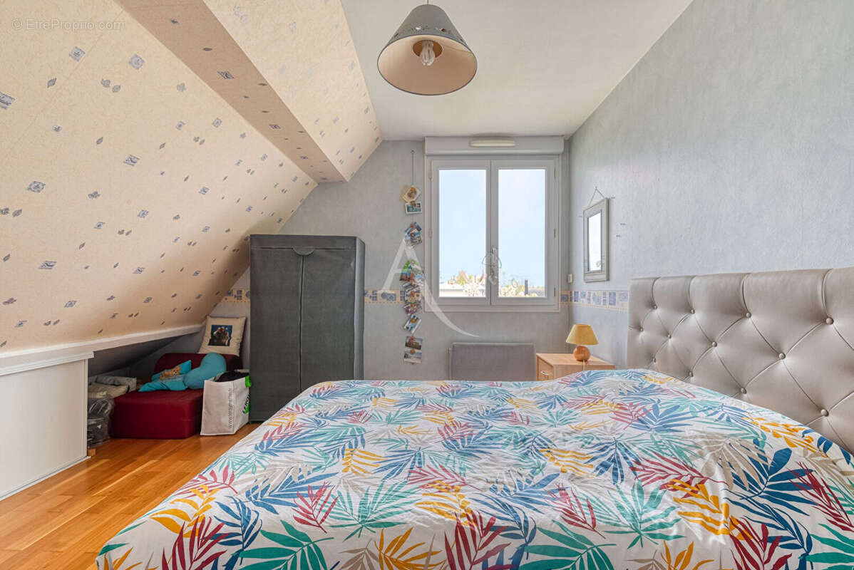 Maison à SAINT-BARTHELEMY-D&#039;ANJOU