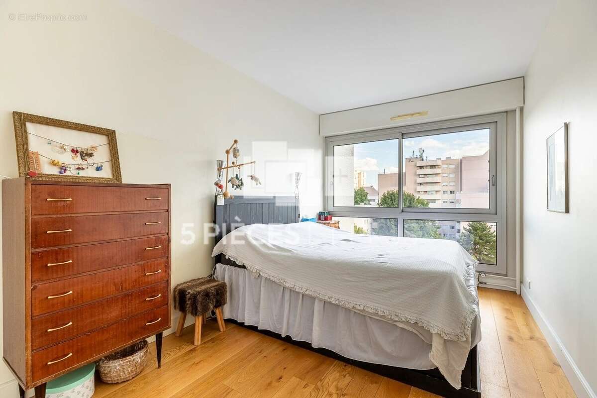 Appartement à PARIS-19E