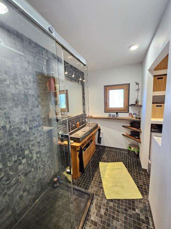 Maison à SAINT-MARCEL-LES-VALENCE