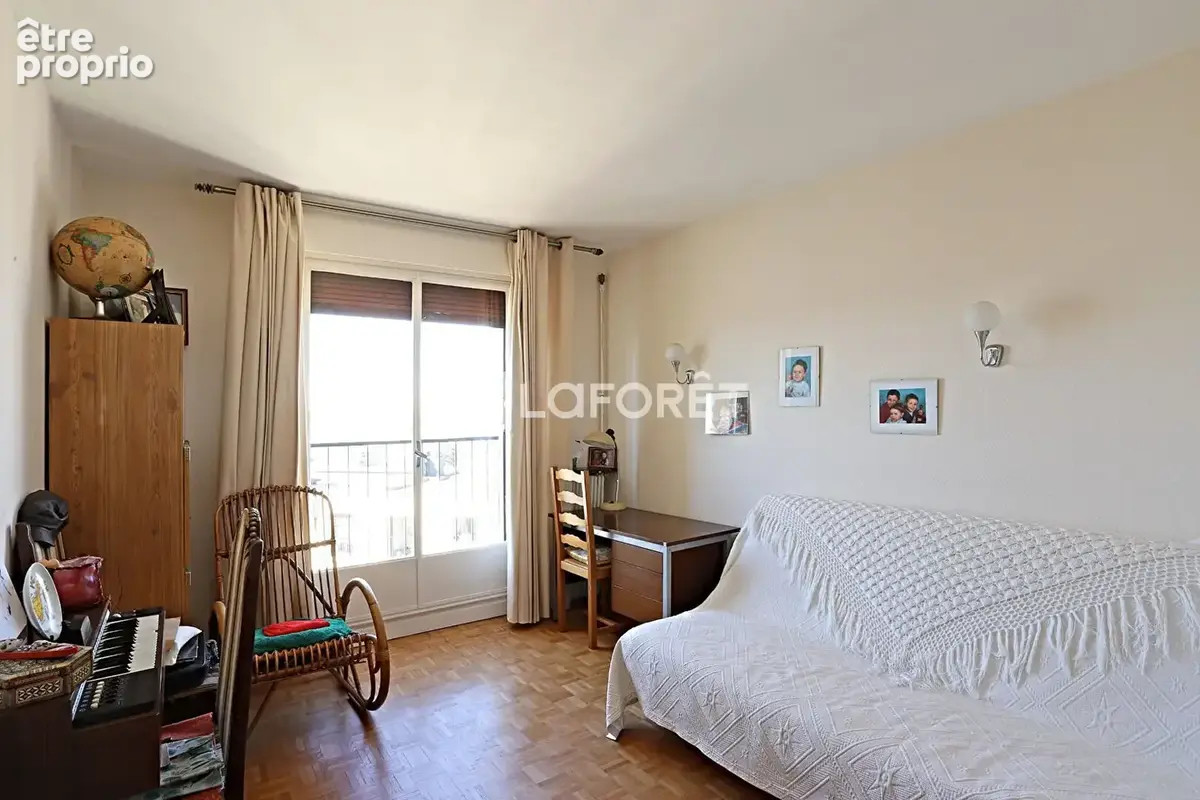 Alésia Appartement  5 pièces 87 m2 et balcon de 10,53 m² avec vues sur monuments parisiens - photo 8