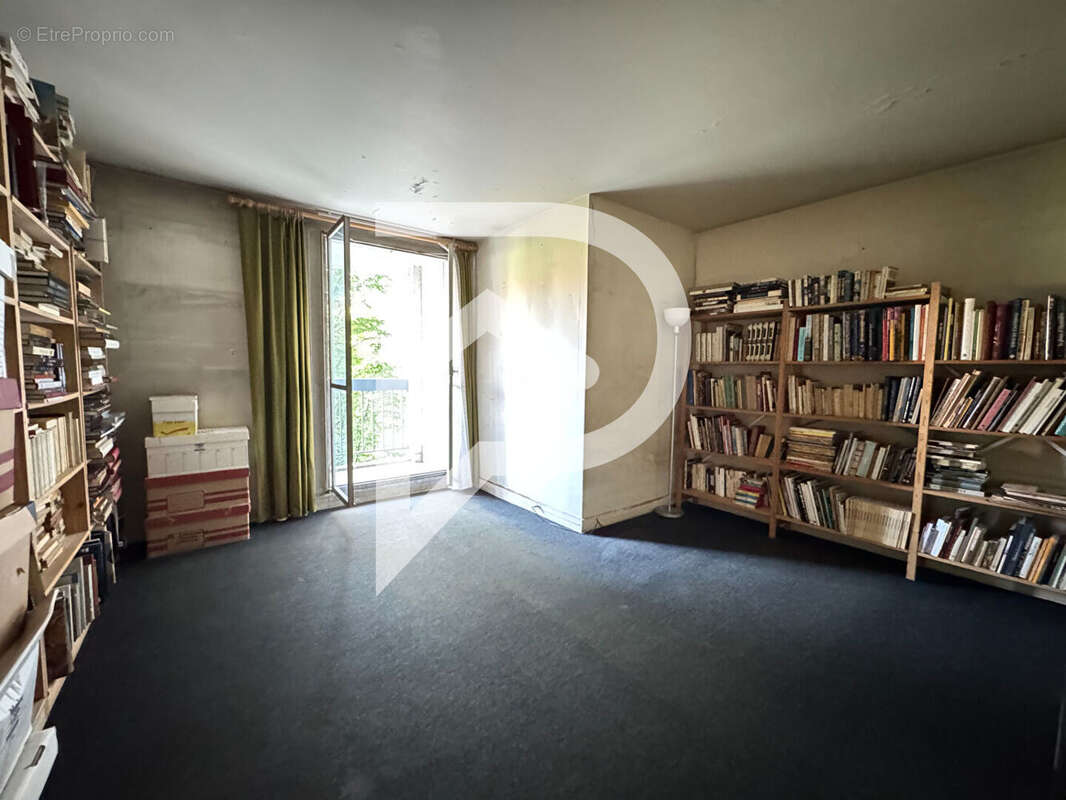 Appartement à PARIS-19E