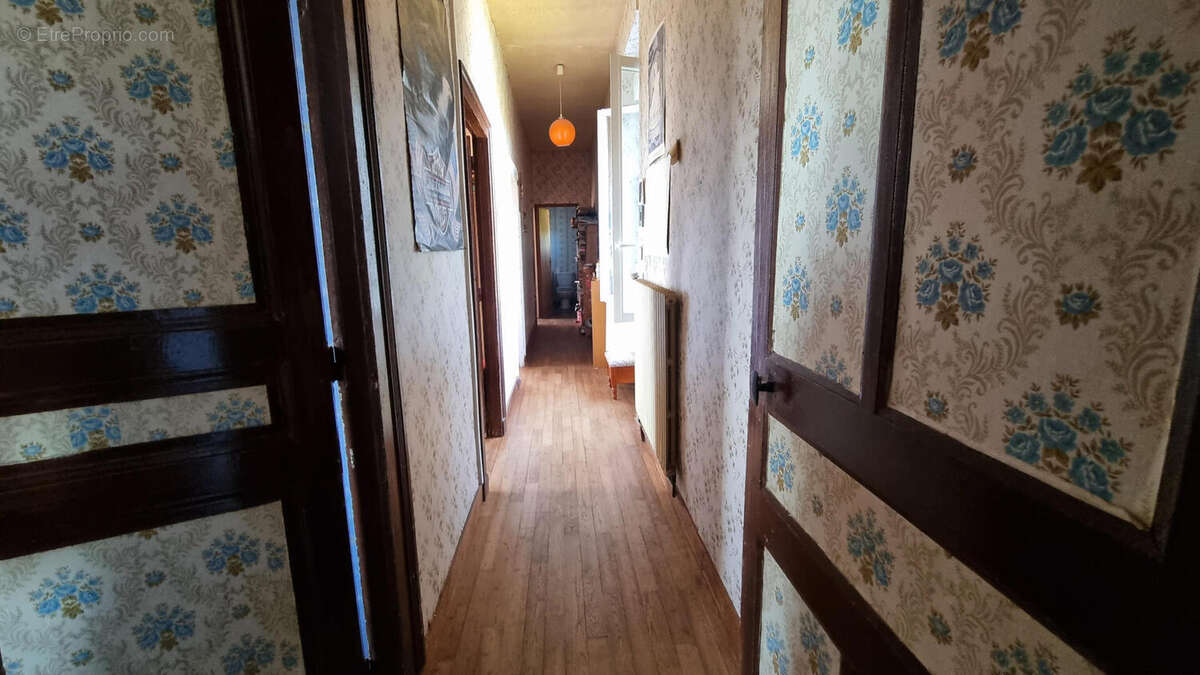 20250919_141123 - Maison à JAVERLHAC-ET-LA-CHAPELLE-SAINT-ROBERT