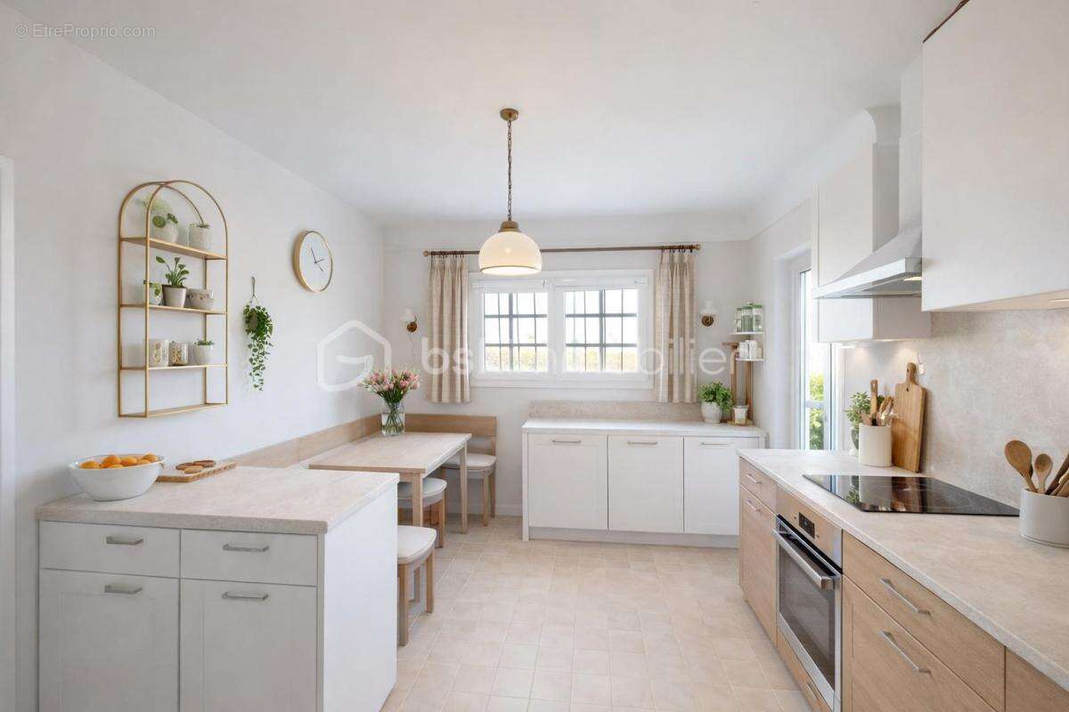 A Saint Jean de Luz, Maison 5 ch + T3 et terrain 1700 m2 divisible - vue océan et montagnes - photo 10