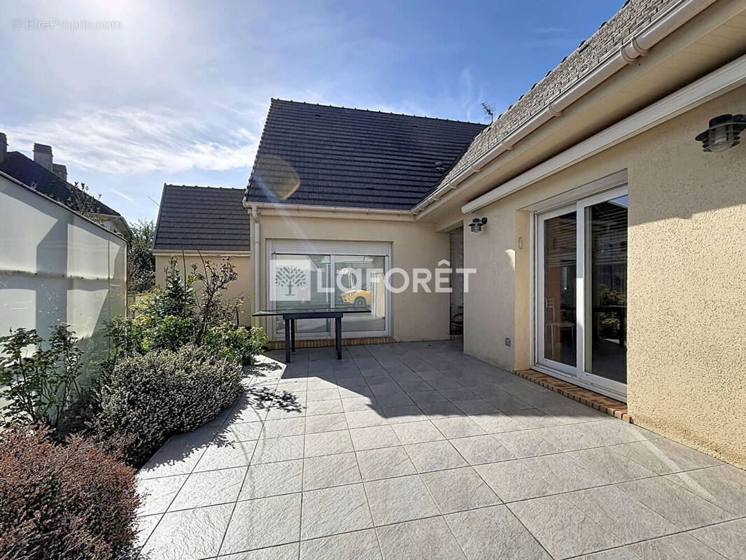 Maison à OUISTREHAM