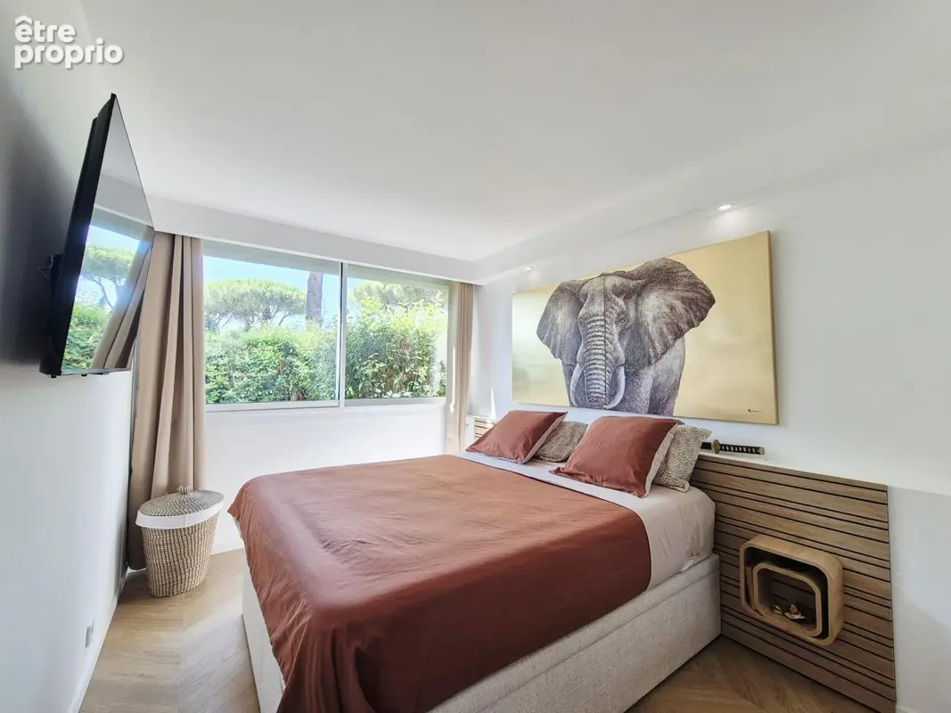 Grand T4 secteur ponant en rez-de-jardin. - photo 8