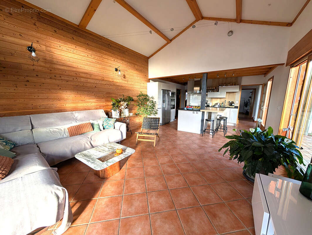 Maison à BOURGOIN-JALLIEU