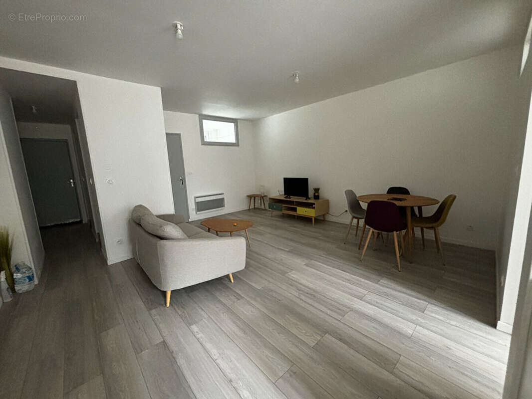 Immeuble de rapport rénové de 6 appartements- 8 garages Centre Ville - photo 7