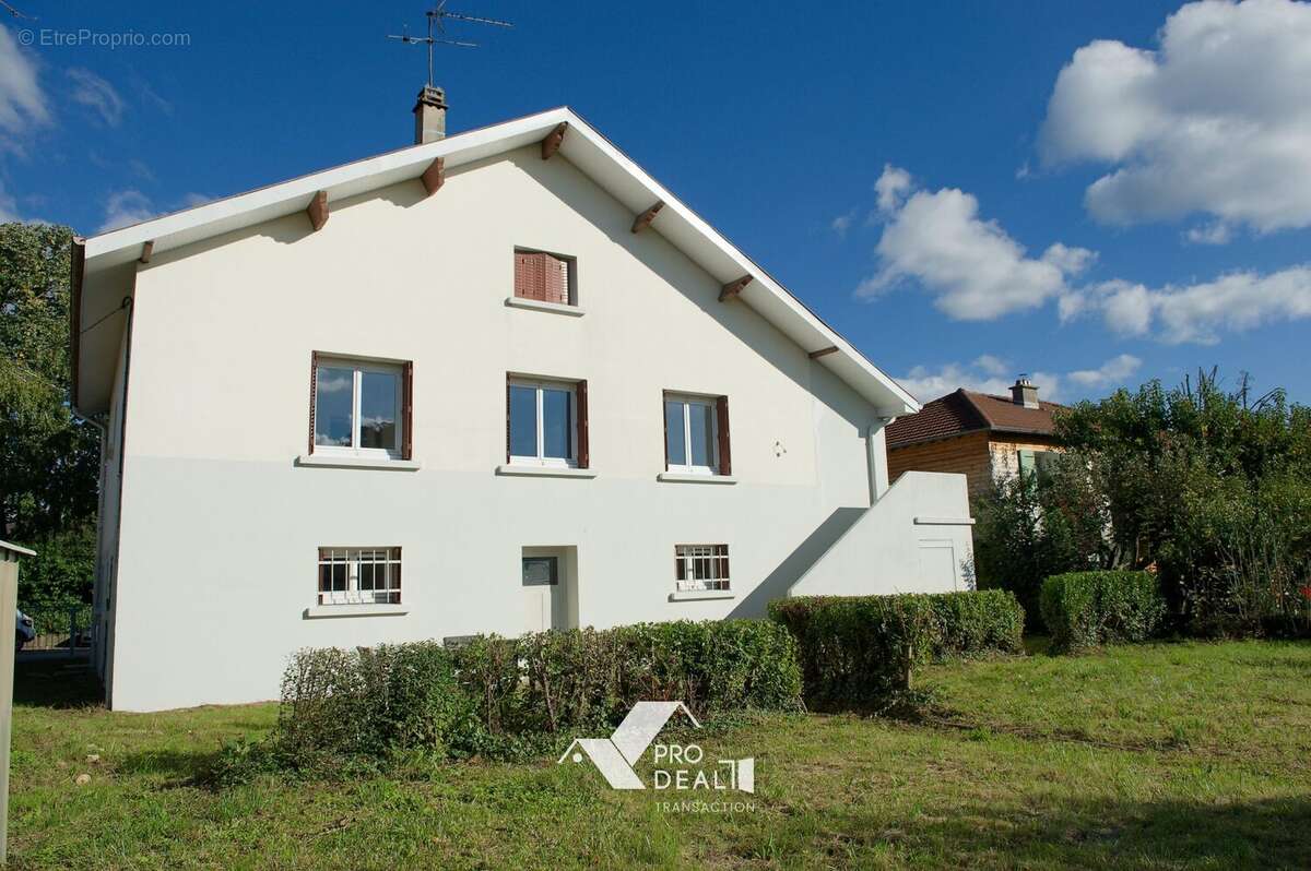 Maison à SAINT-DENIS-LES-BOURG