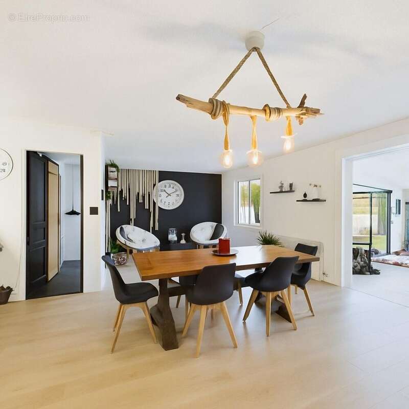 Maison 133 m² à Le Taillan-Medoc  - photo 3