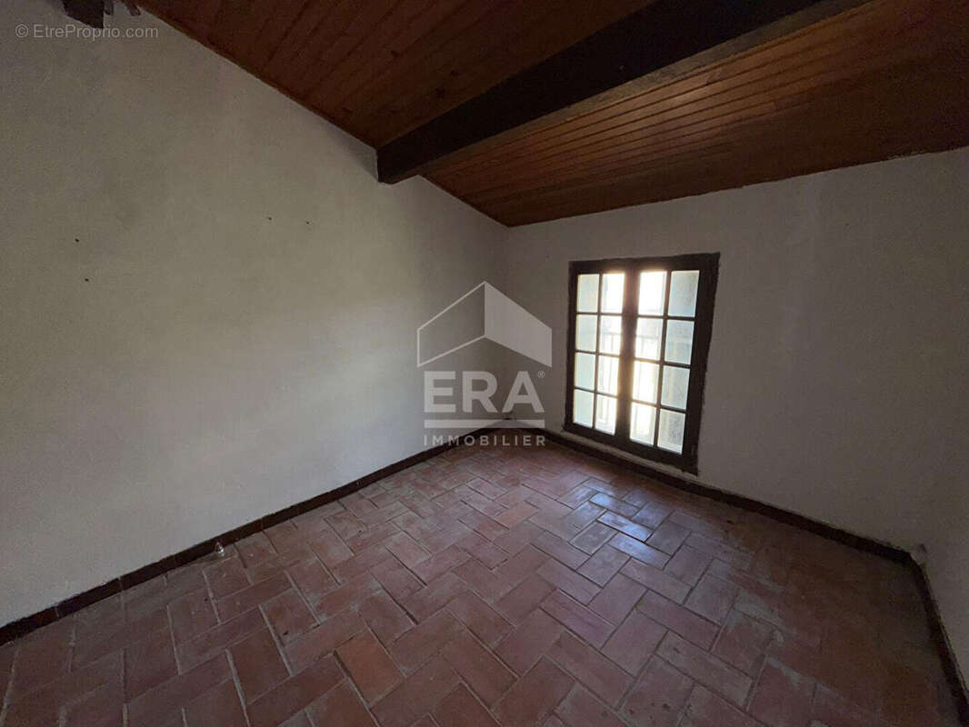 Autre à VILLEROUGE-TERMENES