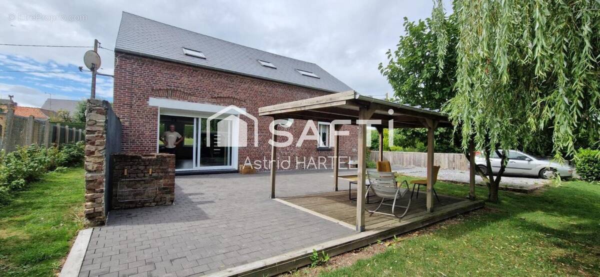 Photo 1 - Maison à SAINT-QUENTIN
