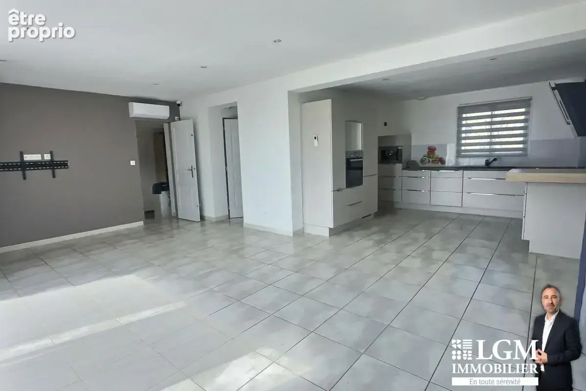 Villa de 94 m2 sur 392 m2 de terrain - photo 4