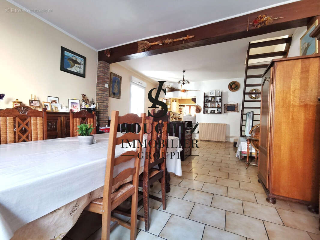 Maison 130 m² à Auchy-Les-Mines  - photo 2