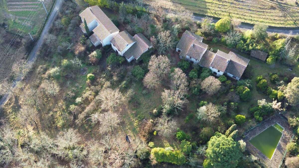 Maison à LABLACHERE