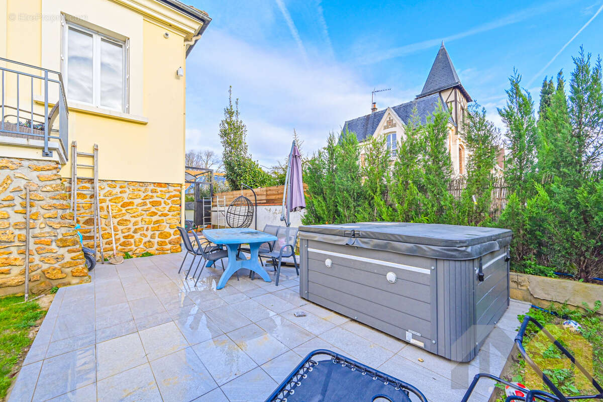 Maison à NOGENT-SUR-MARNE