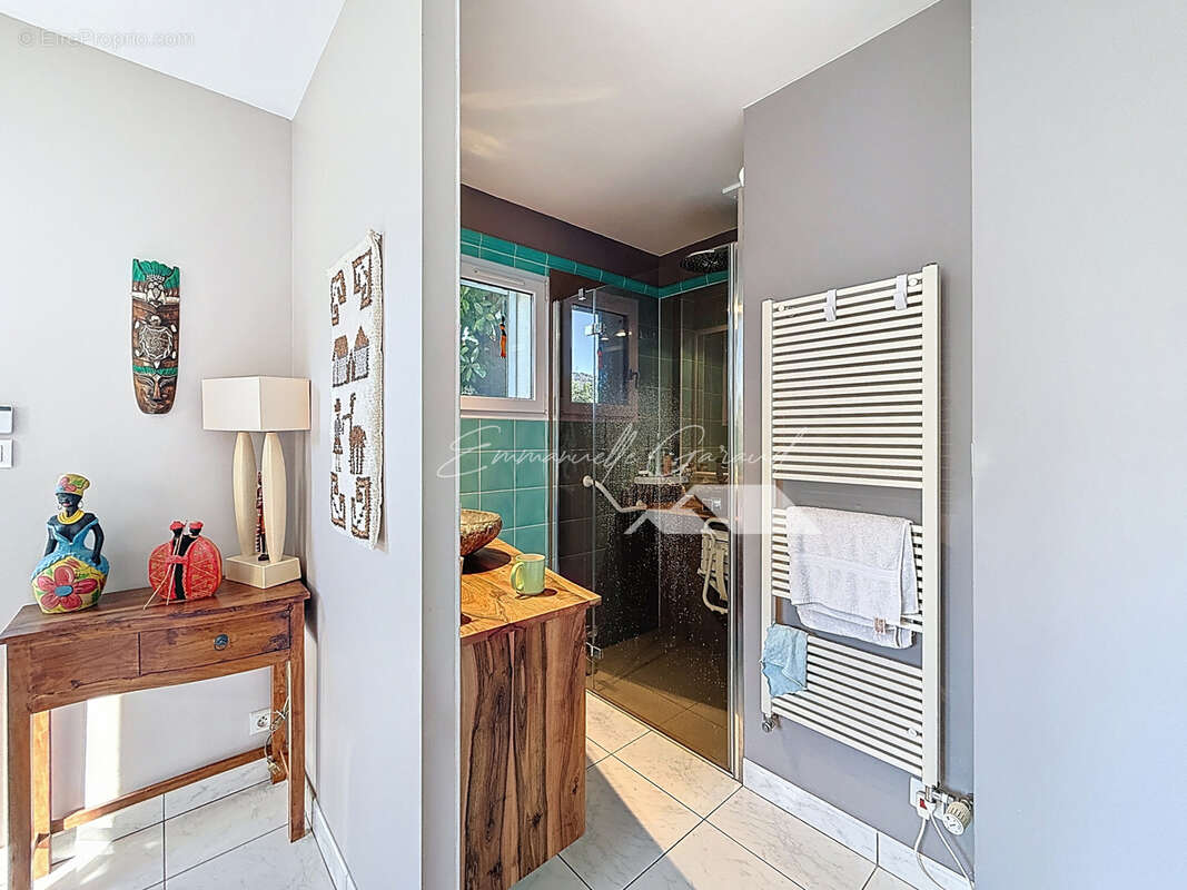 Maison à SAINT-BEAUZELY