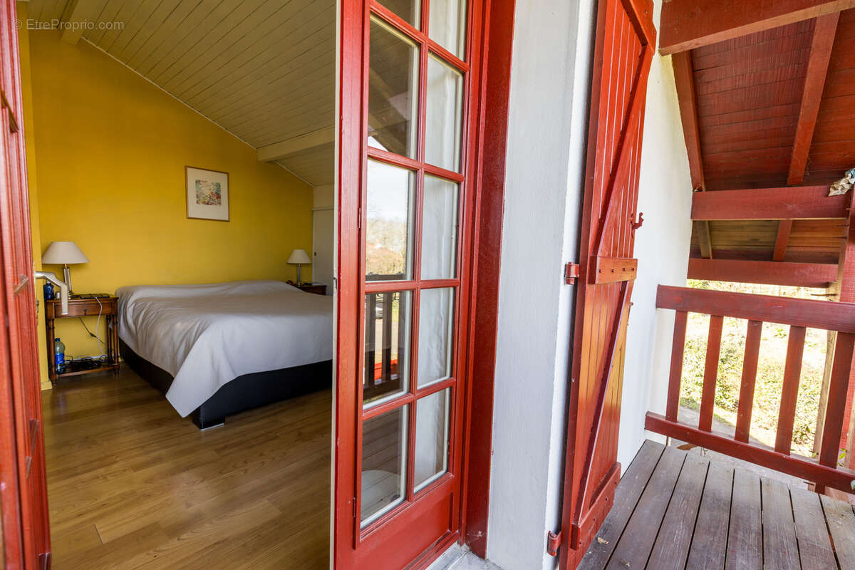 Maison à SAINT-PIERRE-DU-MONT