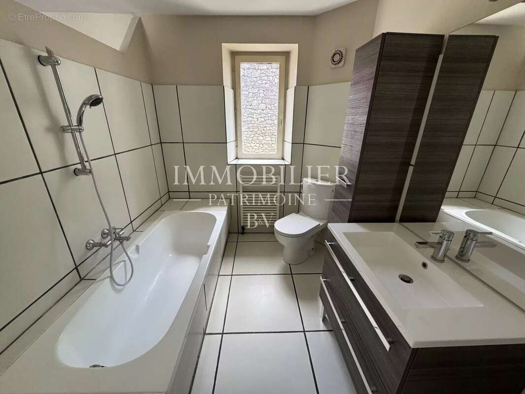 Maison à LA CHAUSSEE-SAINT-VICTOR