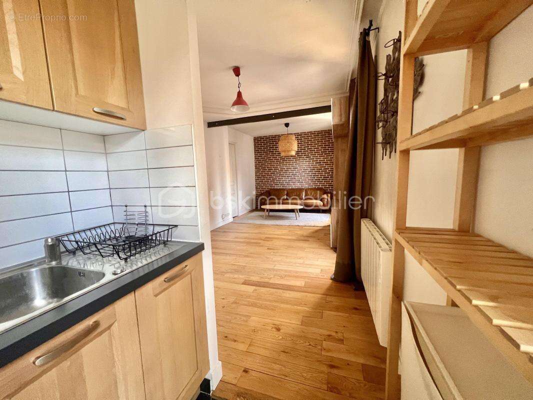 Appartement à PARIS-19E