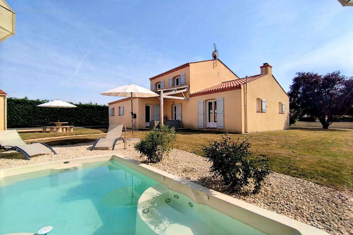 Maison à LEGE