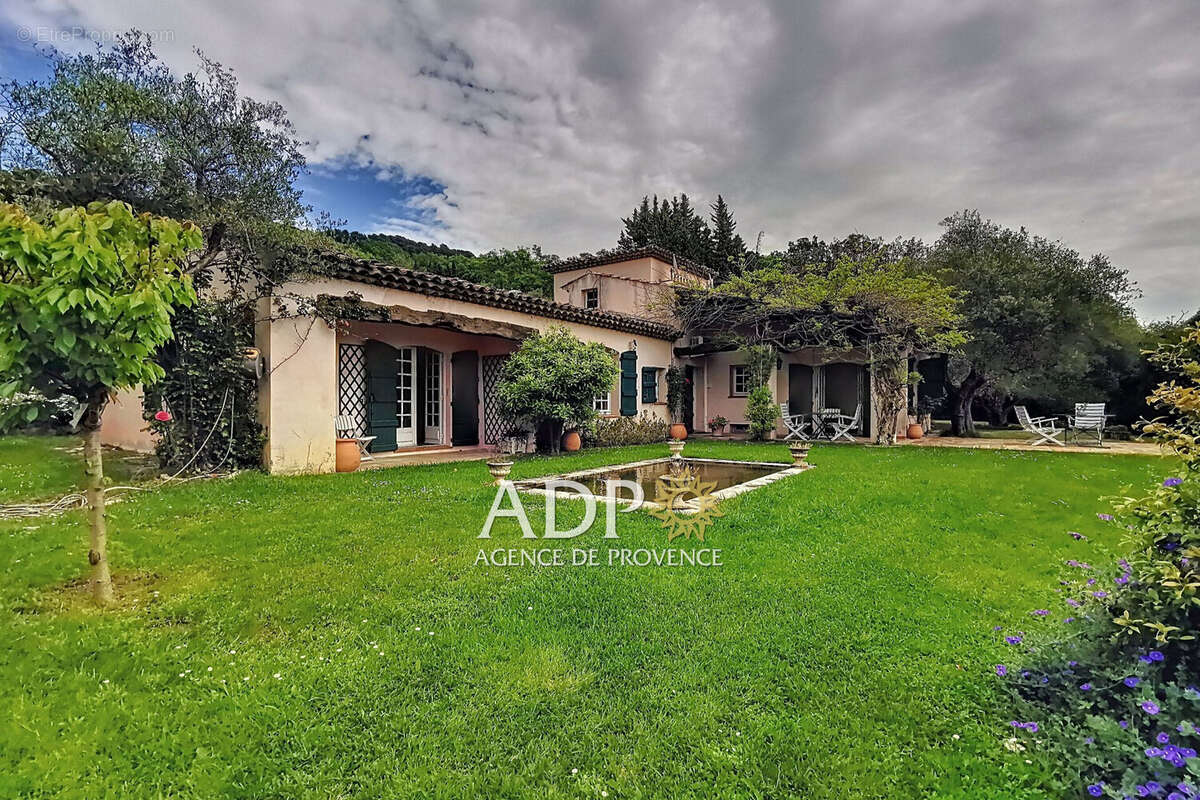 Maison à PEYMEINADE