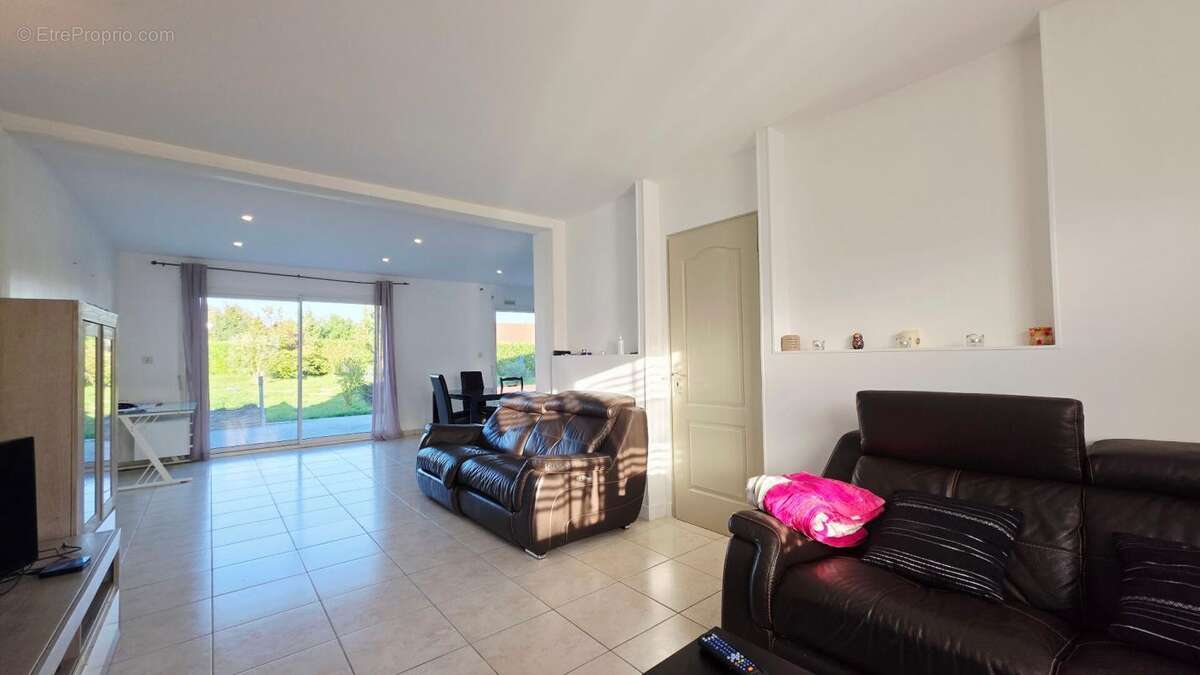 Maison à MEHUN-SUR-YEVRE