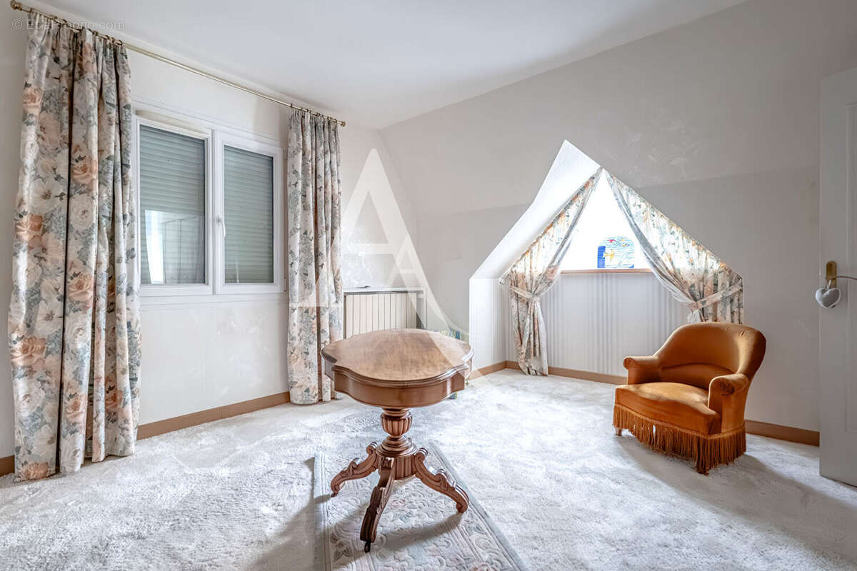 Maison à LIMEIL-BREVANNES