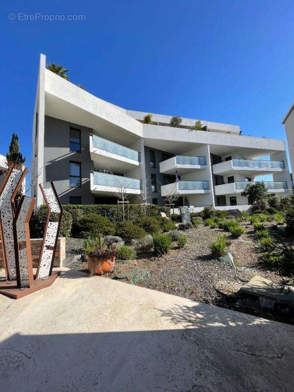 Appartement à CASTELNAU-LE-LEZ