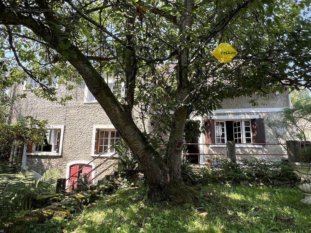 Maison à CAMBRONNE-LES-CLERMONT