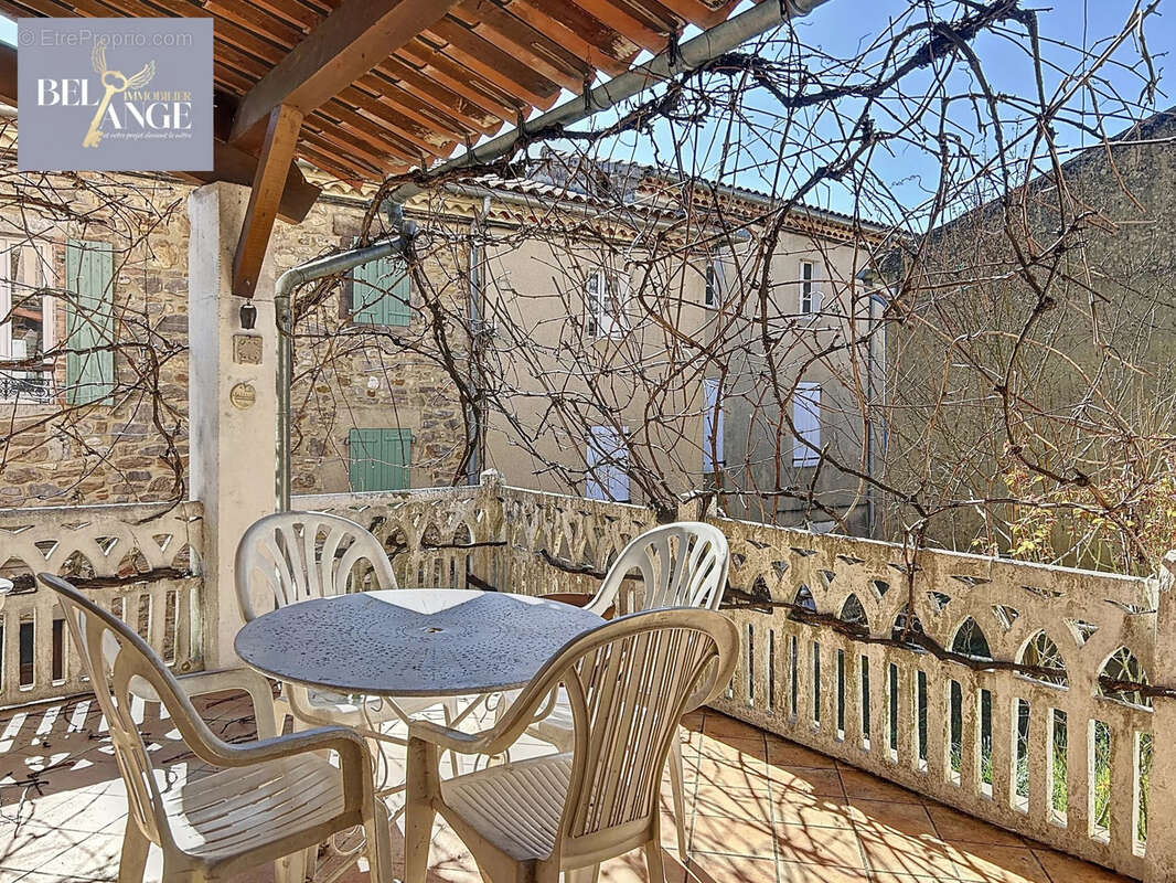 Maison à SAINT-PAUL-LE-JEUNE