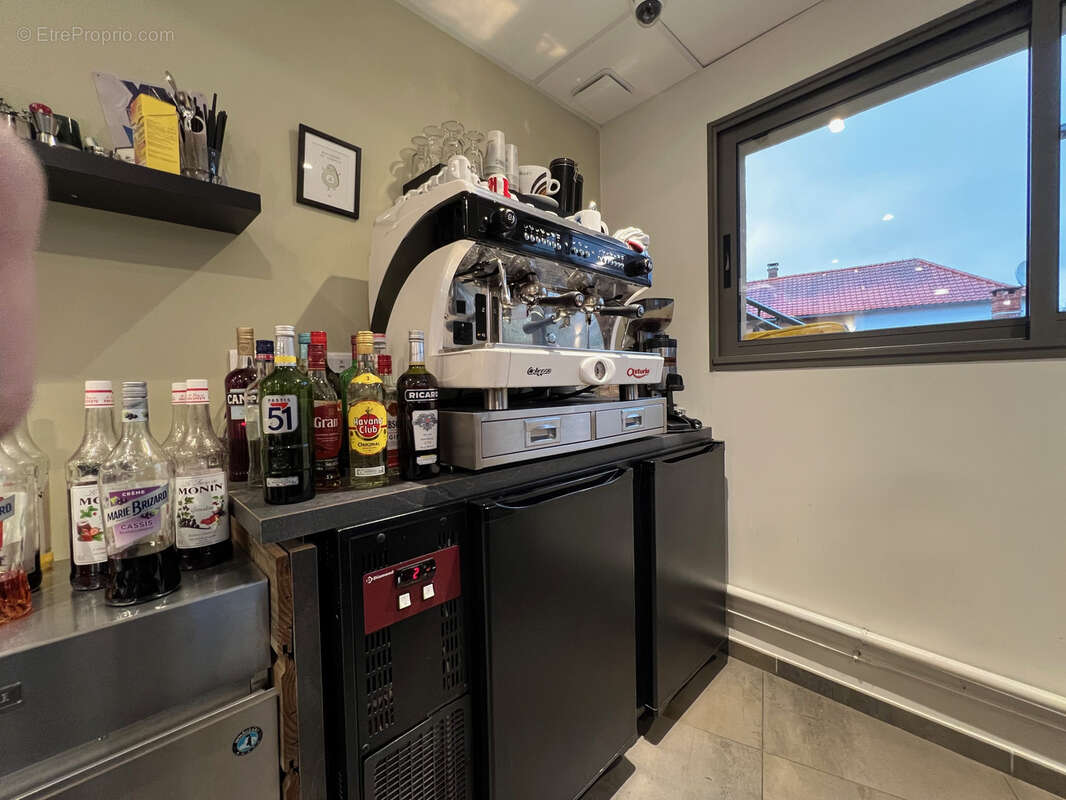 Commerce à MONS-BOUBERT