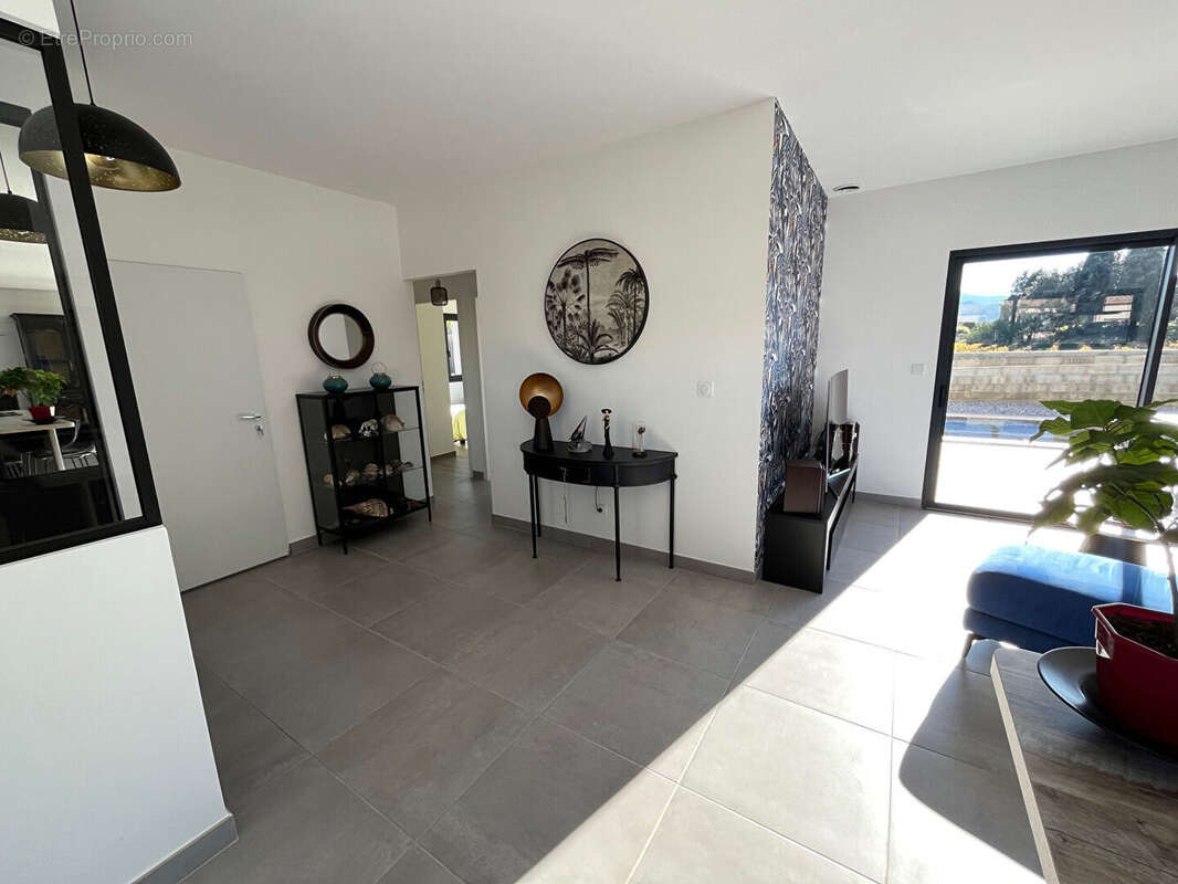 Villa contemporaine récente avec Piscine et vue - photo 10