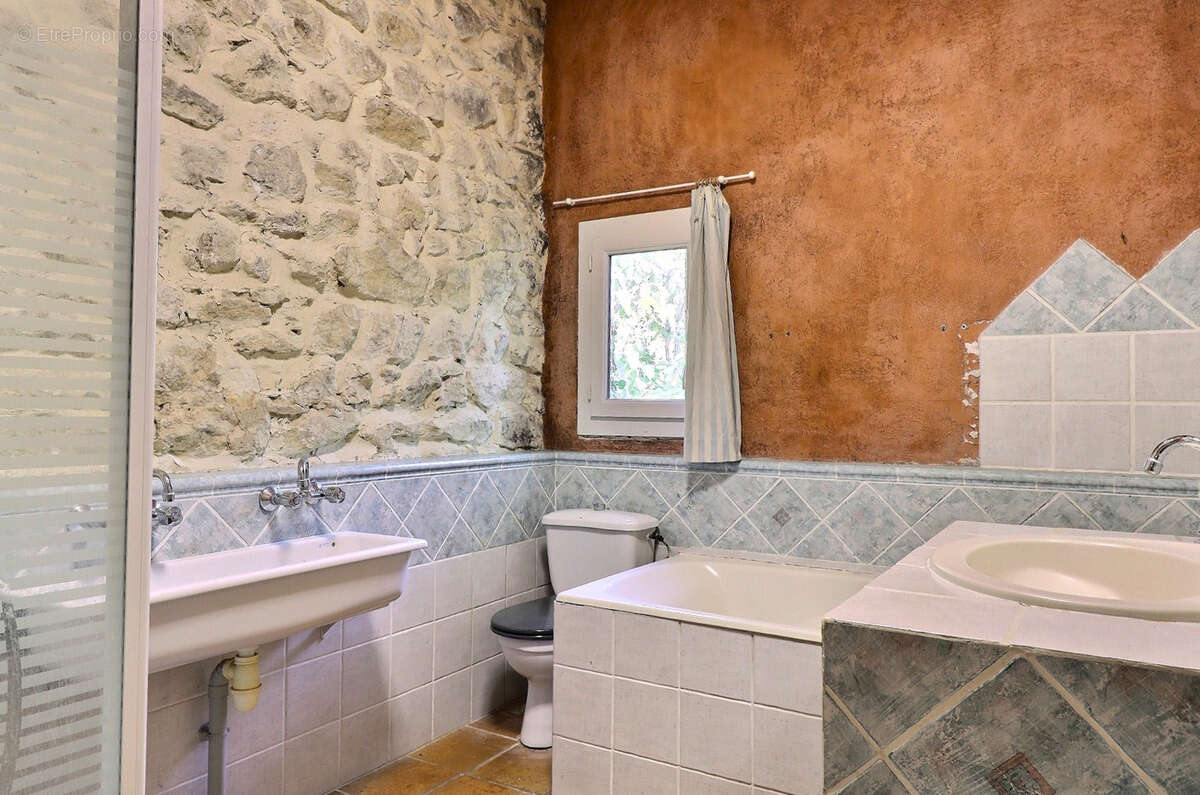 Maison à CIVRAC-DE-BLAYE