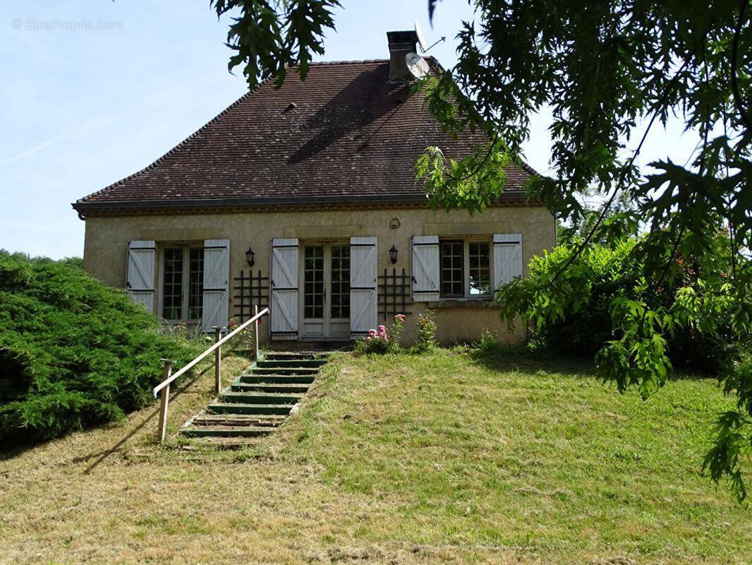 Maison à THONAC