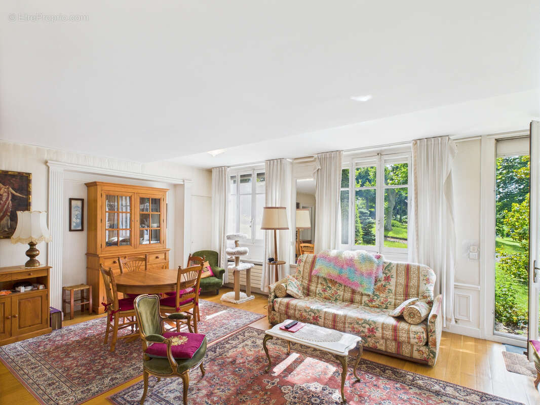 Appartement à EVIAN-LES-BAINS