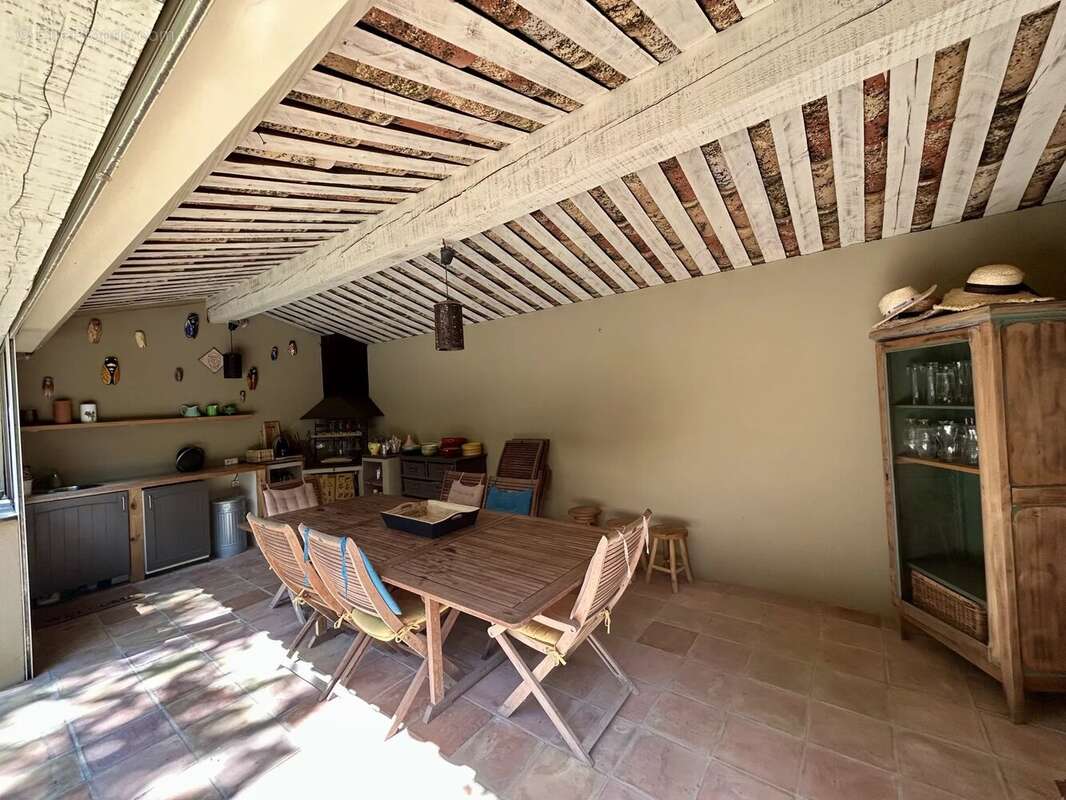 Bastide Provençale 6 pièces – 180 m² – GAREOULT - photo 7