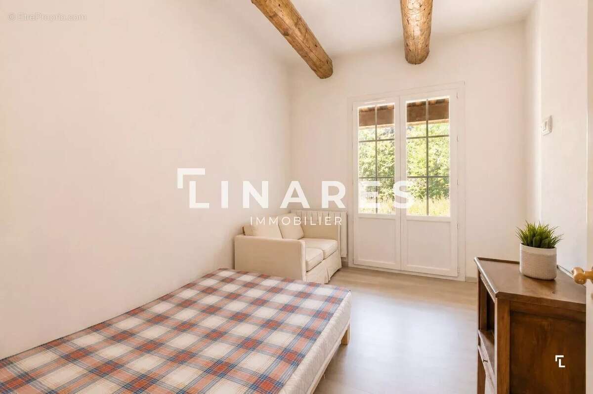 AUTHENTIQUE BIGOURDIN - Villa T6 de 160m2 - Terrain 5200m2 - 13770 Venelles - photo 19