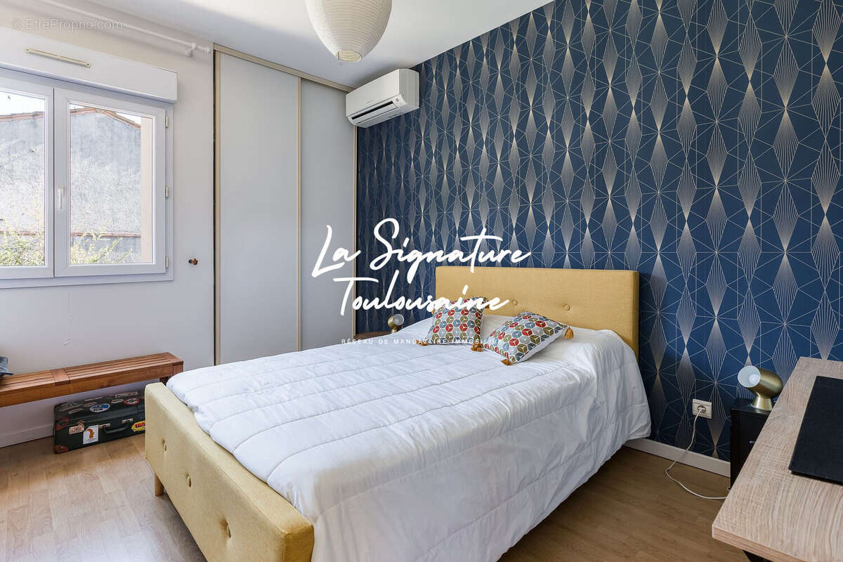 Maison à LAUZERVILLE