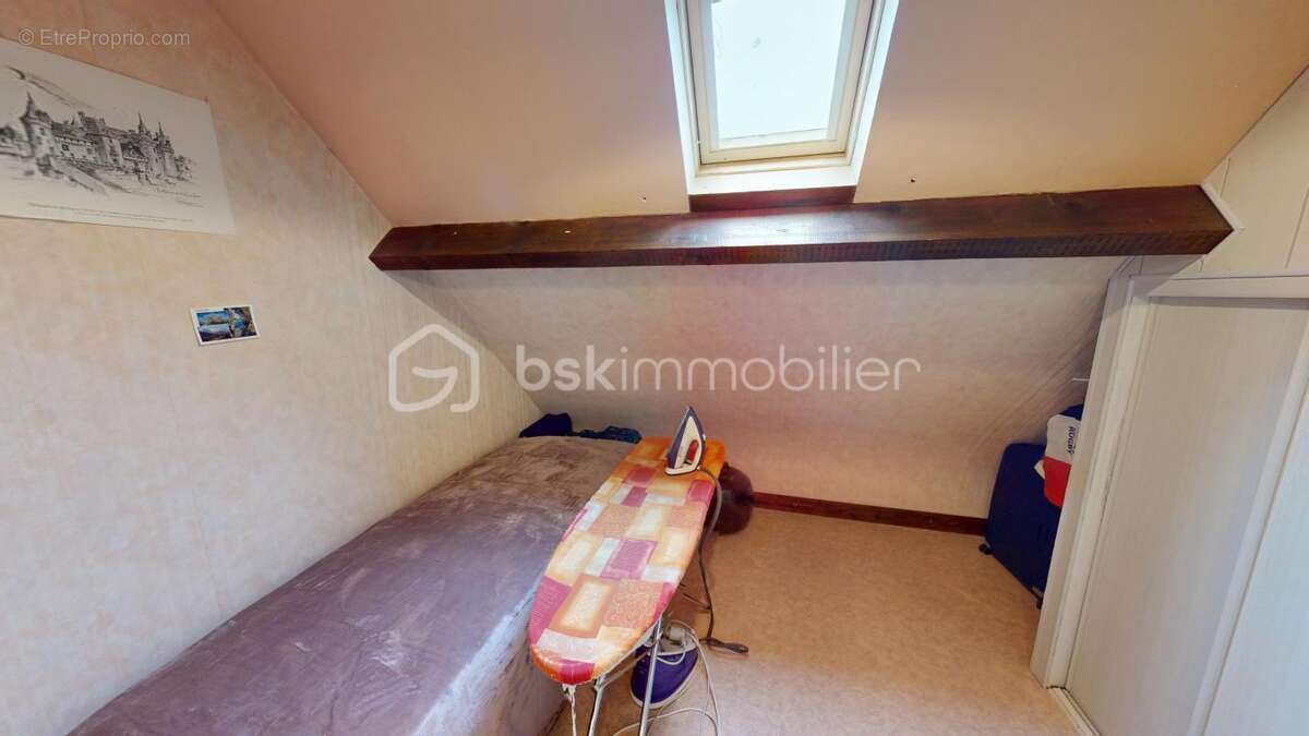 Maison à SAINT-JEAN-DE-BRAYE